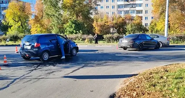 Таранный поворот: троих пенсионеров отправил в больницу дзержинский водитель иномарки