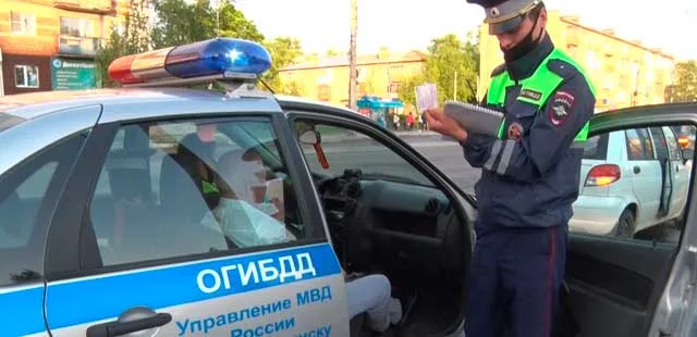 Езда под градусом: нетрезвый водитель устроил аварию на улице Гайдара в Дзержинске