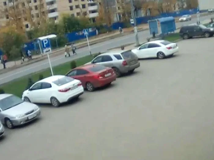 Дзержинские полицейские ищут женщину, которую сбил пьяный таксист