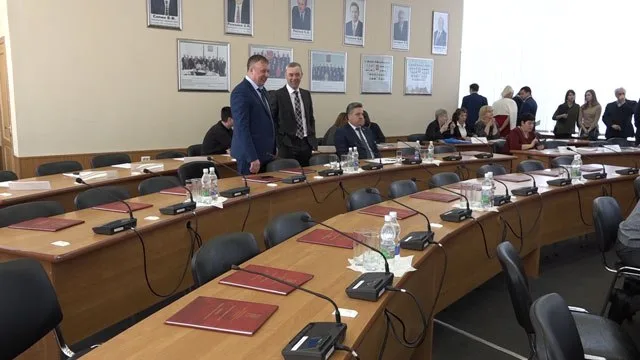 Дзержинские депутаты сорвали заседание Городской думы