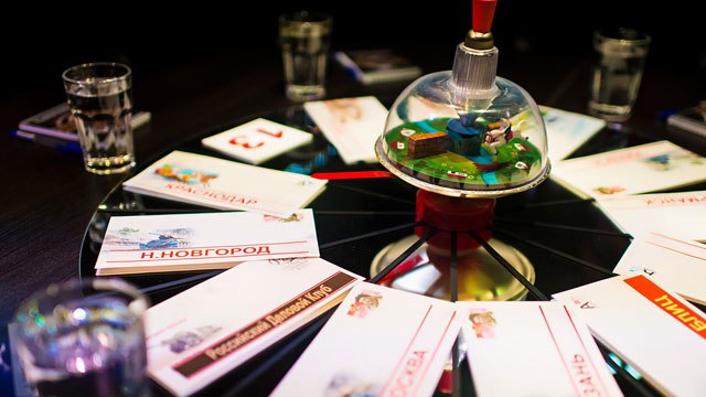 Заработала интеллектом. Жительница Дзержинска выиграла у знатоков клуба «Что? Где? Когда?» 80 тысяч рублей
