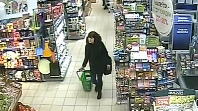 Жительница Дзержинска похитила бутылку коньяка