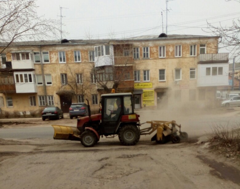 Весна в Дзержинске. Пыль в глаза