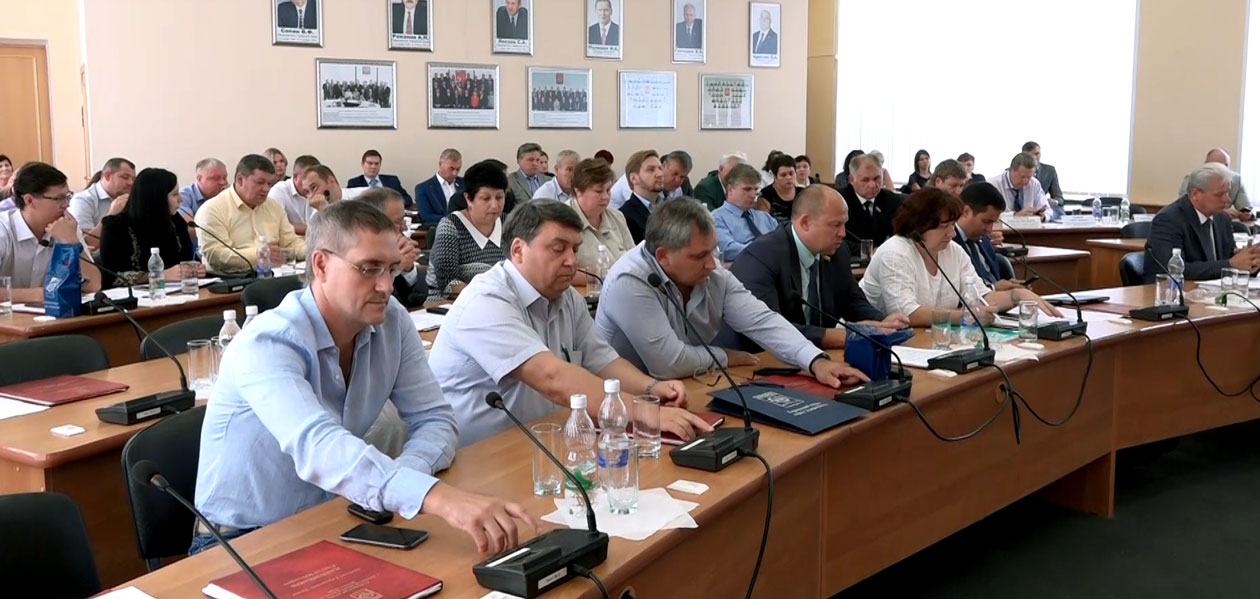 Депутаты Гордумы собрались на первое заседание после летних каникул