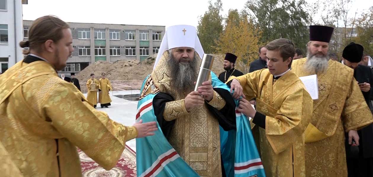 В Дзержинске совершен чин закладки камня в строящийся храм