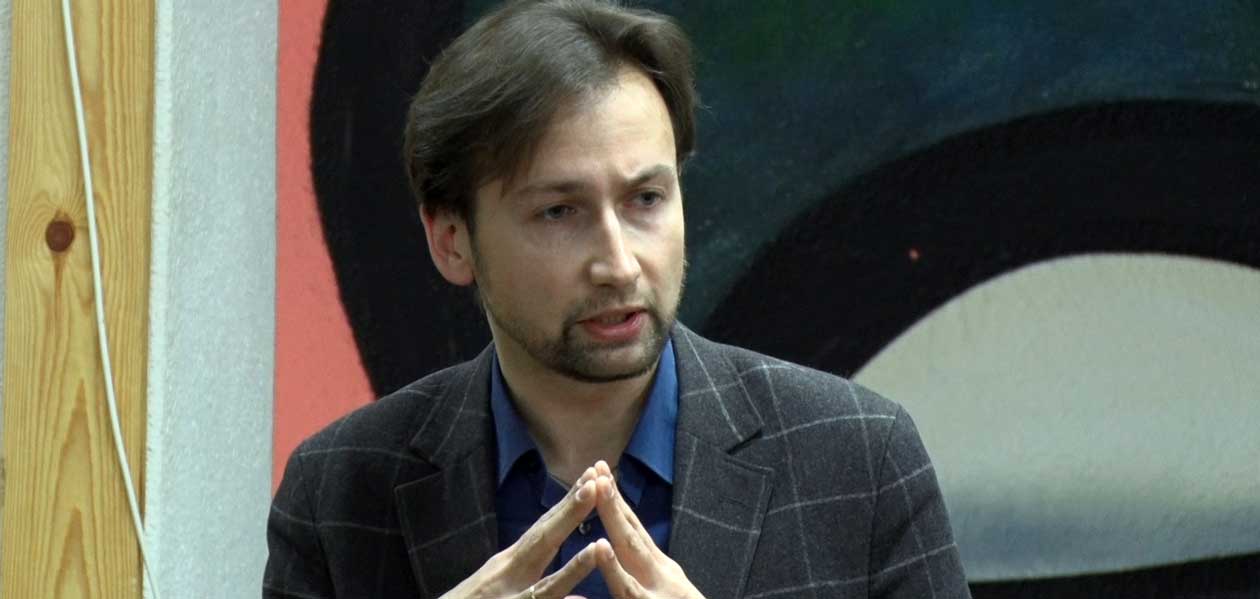 В рамках проекта «Вечные ценности» религовед Эрадж Боев обсудил с дзержинской молодежью проблемы экстремизма