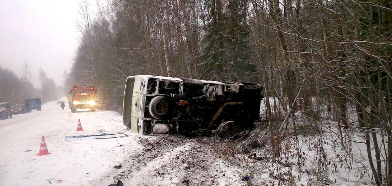 В Семеновском районе иномарка врезалась в маршрутный автобус
