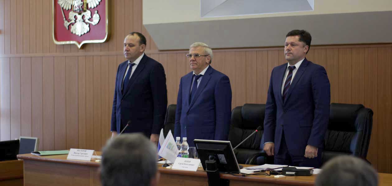Виктор Нестеров и Сергей Попов сложили полномочия