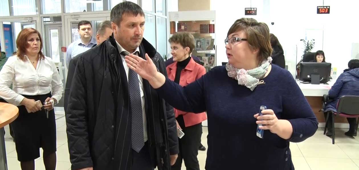 И.о. главы администрации Дзержинска Иван Носков проверил работу МФЦ и городского архива