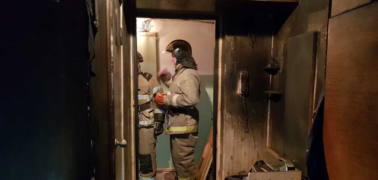 В Дзержинске во время пожара погиб 57-летний хозяин квартиры