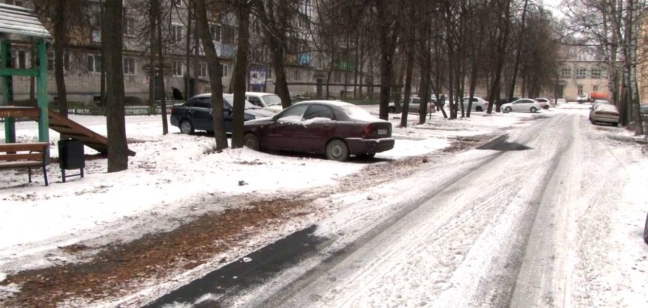 Дзержинский депутат Юрий Шумский помог жителям улицы Ульянова