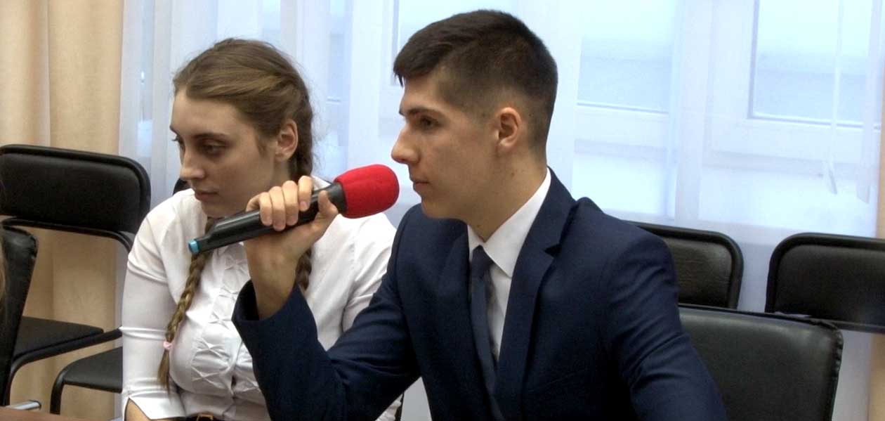 Иван Носков встретился с талантливыми школьниками