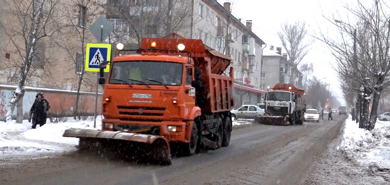 В Дзержинске продолжается борьба с последствиями непогоды