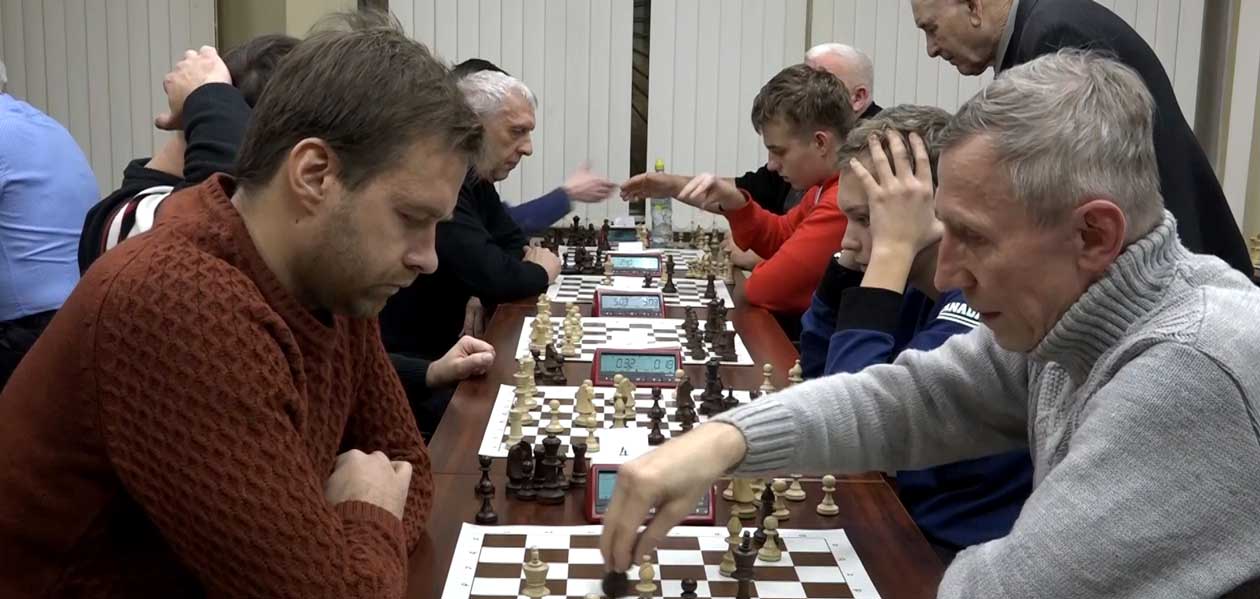 В Дзержинске прошел чемпионат города по молниеносным шахматам
