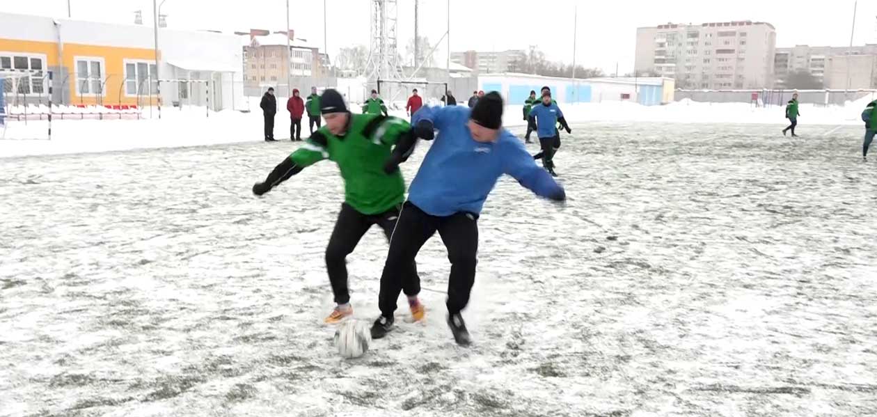 В Дзержинске продолжается первенство города по футболу среди ветеранов