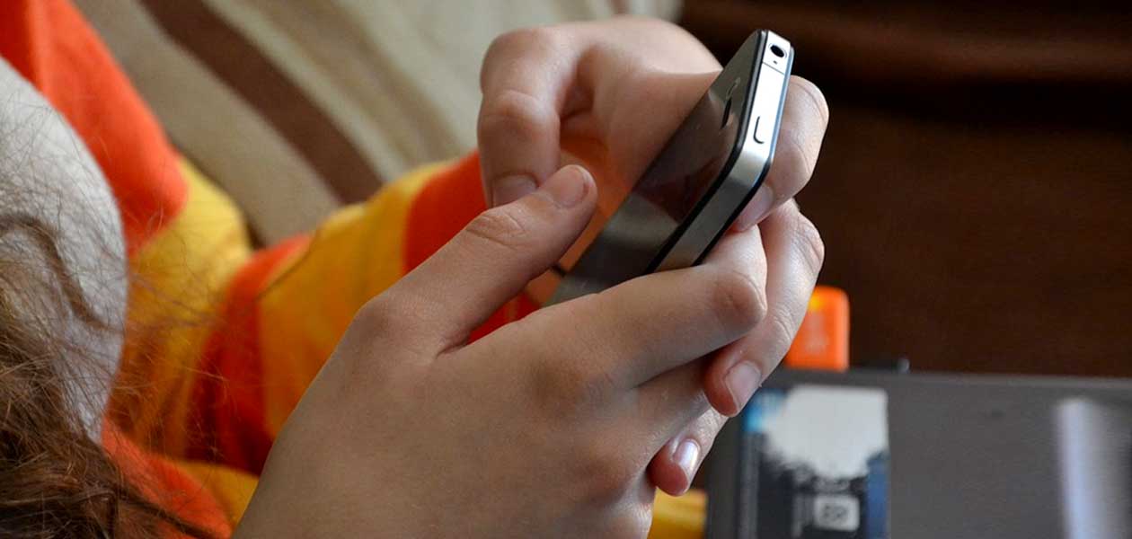 Как будут работать коммунальные службы Дзержинска в новогодние праздники. Полезные телефоны