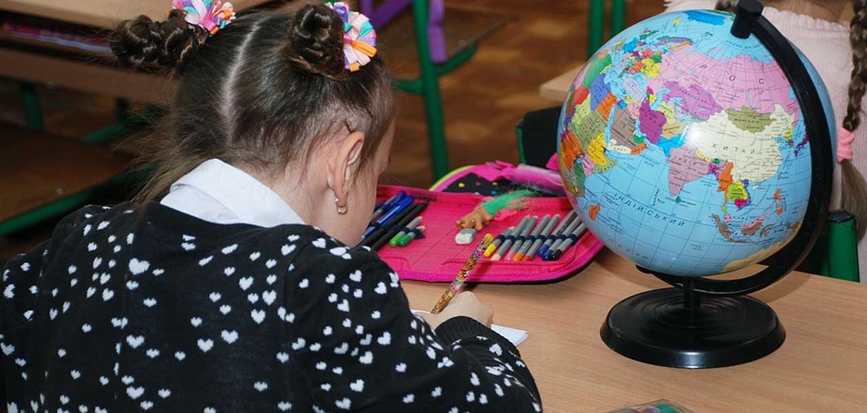 Министр просвещения объяснила, сколько времени школьники должны тратить на домашнее задание