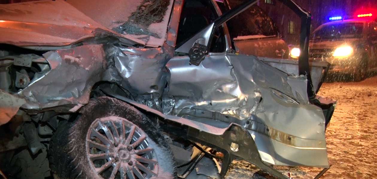 В Дзержинске в аварии на площади Маяковского пострадали два человека