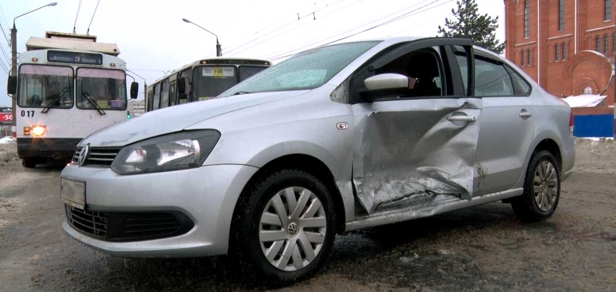 В Дзержинске дождь привел к ДТП на Циолковского