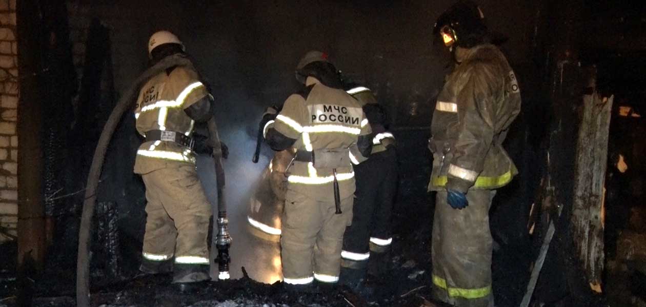 Дзержинские пожарные озвучили причину «новогоднего» пожара в сараях на Бутлерова