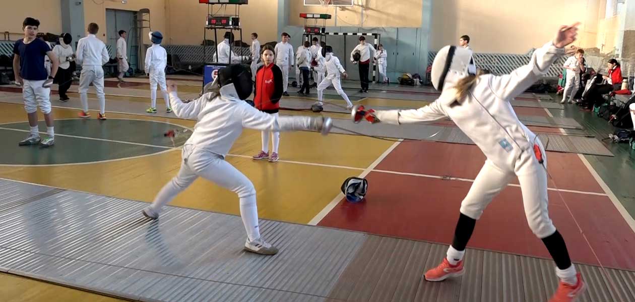 В Дзержинске прошло первенство области по фехтованию среди кадетов и юниоров