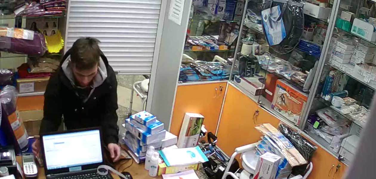 Дзержинские полицейские раскрыли кражу ноутбука
