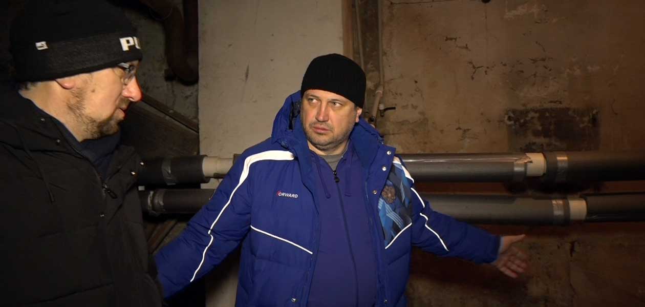 Глава Дзержинска проверил состояние подвалов жилых домов