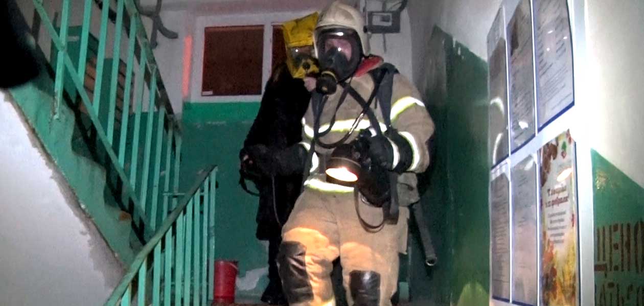 Из ночного пожара на Маяковского спасли семь человек