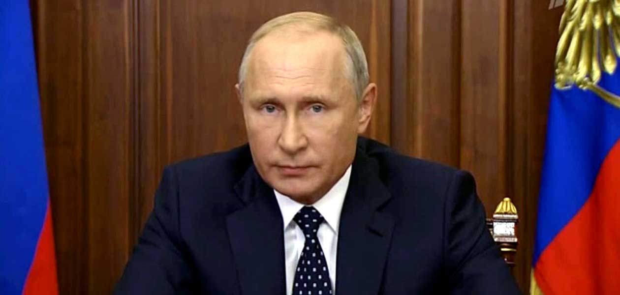 Владимир Путин подписал законы о блокировке фейковых новостей и неуважении к власти