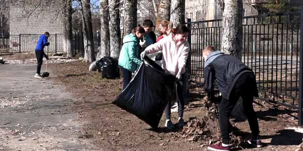 Воспитанники православной гимназии провели субботник