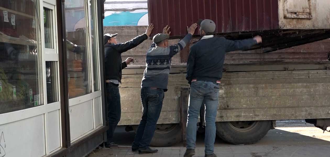 Суд запретил сносить ларьки у дзержинского ТЦ «Союз»