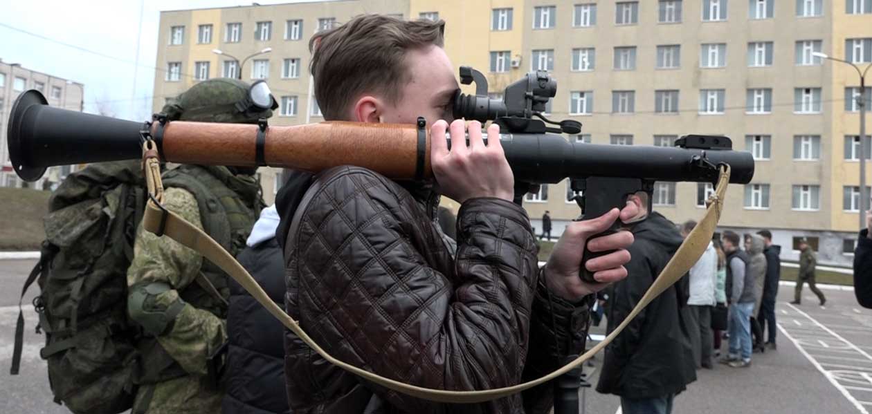 В дзержинской воинской части прошел День призывника
