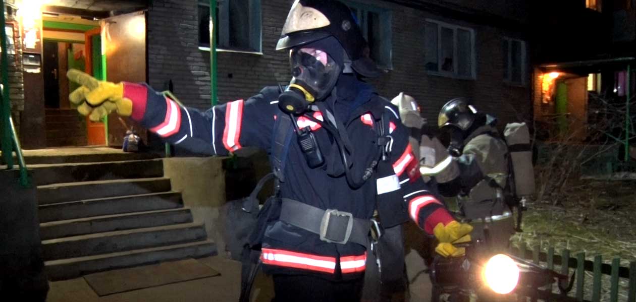 Химия и жизнь. В Дзержинске на улице Матросова все экстренные службы боролись с неизвестным запахом