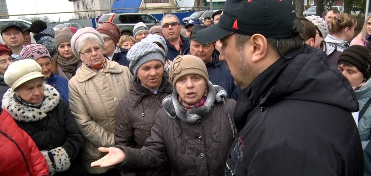 Глава Дзержинска Иван Носков разбирался в проблемах поселков