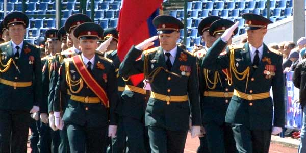 Стартовал торжественный парад предприятий и силовых структур Дзержинска