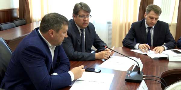 В дзержинской администрации прошло еще одно совещание по поводу вывоза мусора