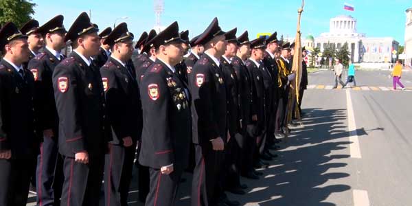 Первое мероприятие Дня города. Награждение дзержинских полицейских