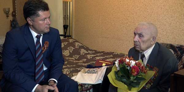 Депутаты Дзержинска поздравили ветеранов с праздником 9 Мая