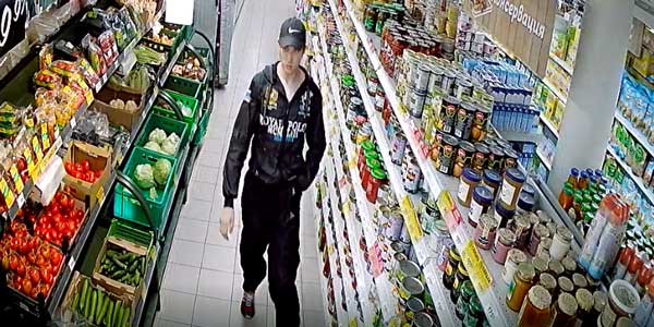 В Дзержинске неизвестный украл из магазина 24 флакона с шампунем