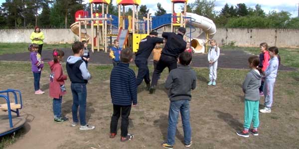 В Дзержинске прошла акция «Зарядка со стражем порядка»