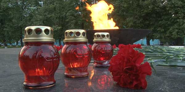 В Дзержинске зажгли «Свечу памяти»