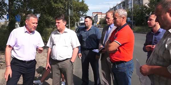 И. о. главы Дзержинска Глеб Андреев провел объезд территорий, где завершилась асфальтировка