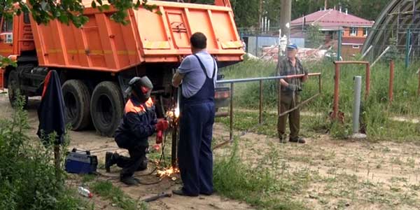 Ограждения в прибрежной зоне Святого озера полностью восстановлены