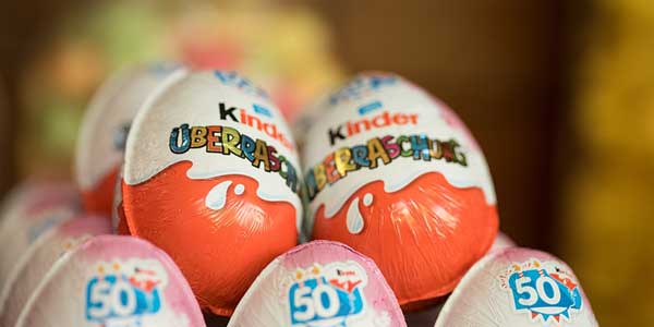 Потянуло на вкусненькое. Из двух дзержинских магазинов украли 138 «Киндер-сюрпризов» и 12 банок кофе