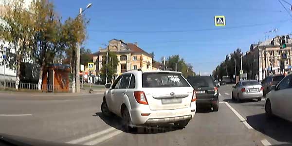 Две сплошные не помеха. Где и как водители Дзержинска игнорируют ПДД