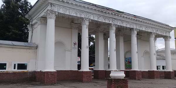 С арки городского парка культуры и отдыха исчезла вся реклама