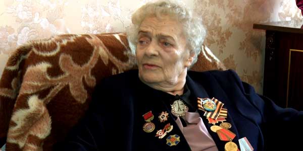 Всю жизнь в медицине. 90-летний юбилей отметила бывший руководитель ветеранской организации медиков Дзержинска Александра Ишина