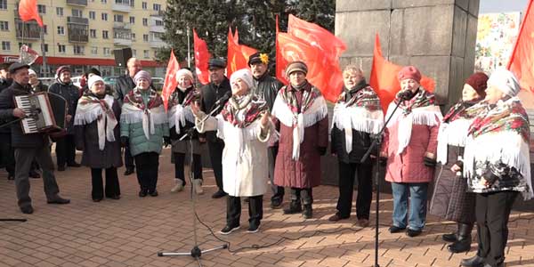 В Дзержинске отметили День Октябрьской революции