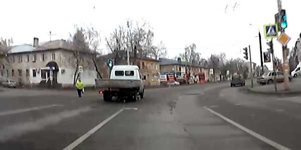 Когда водители плачут. Подборка видео с дорог Дзержинска