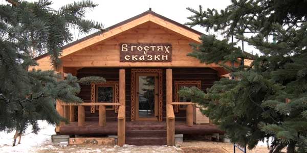 «В гостях у сказки». Дзержинская резиденция Деда Мороза готовится к открытию